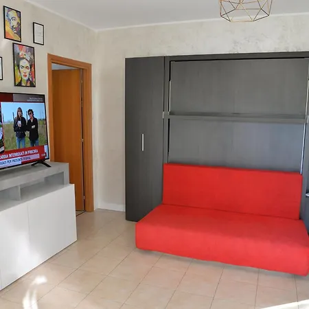 Casa Diva - Giardino E Box Auto * Desio