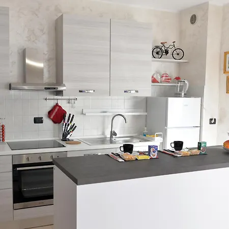 Casa Diva - Giardino E Box Auto Appartement Desio